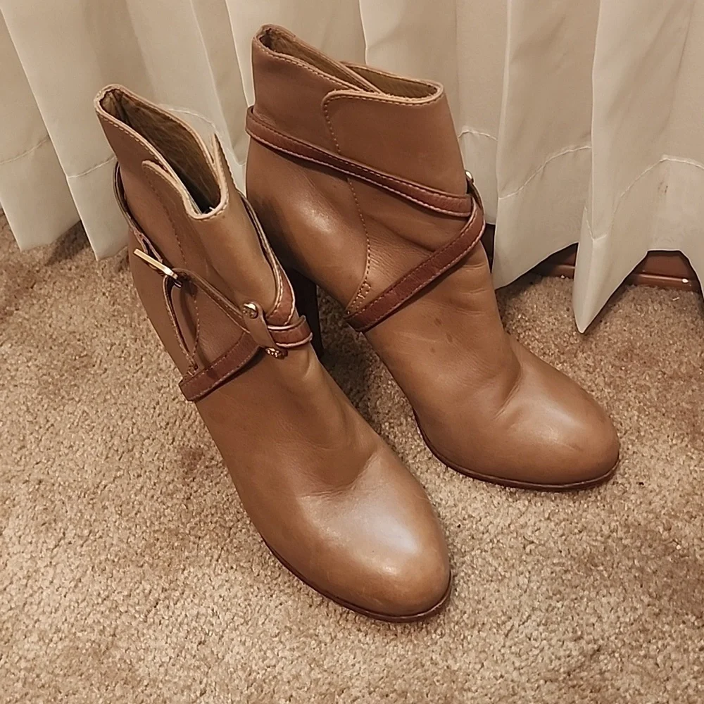 Tory Burch Vicuña Dorese High Heel Booties